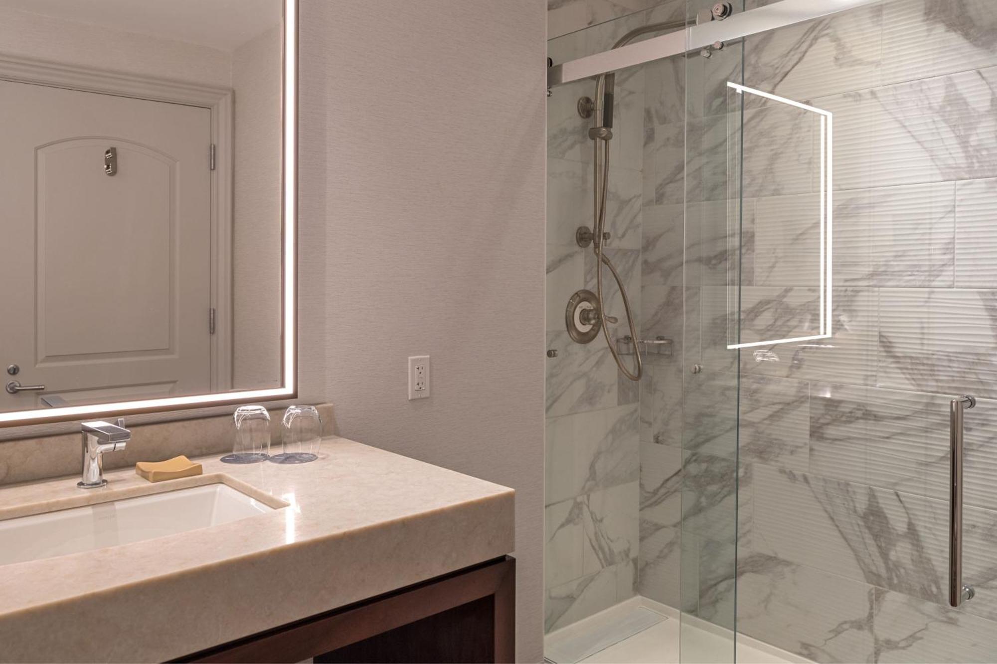 מלון The Westin Houston Downtown מראה חיצוני תמונה