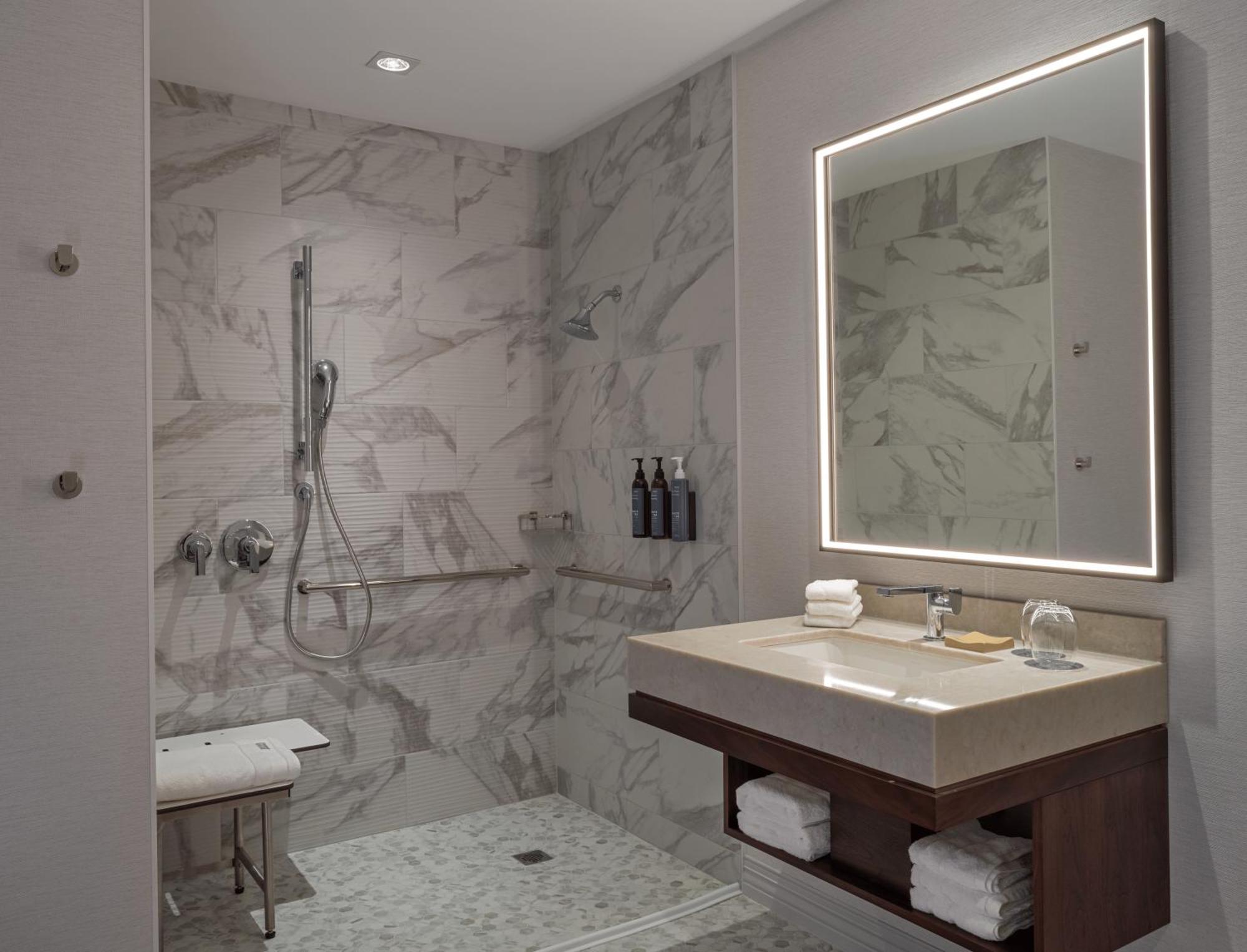 מלון The Westin Houston Downtown מראה חיצוני תמונה